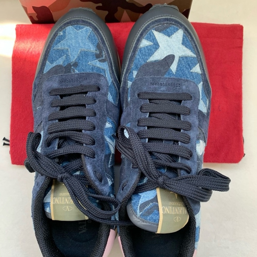 Authentic Valentino Blue Denim Patchwork Star Rockstud Sneakers Size 41 - Picture 6 of 11